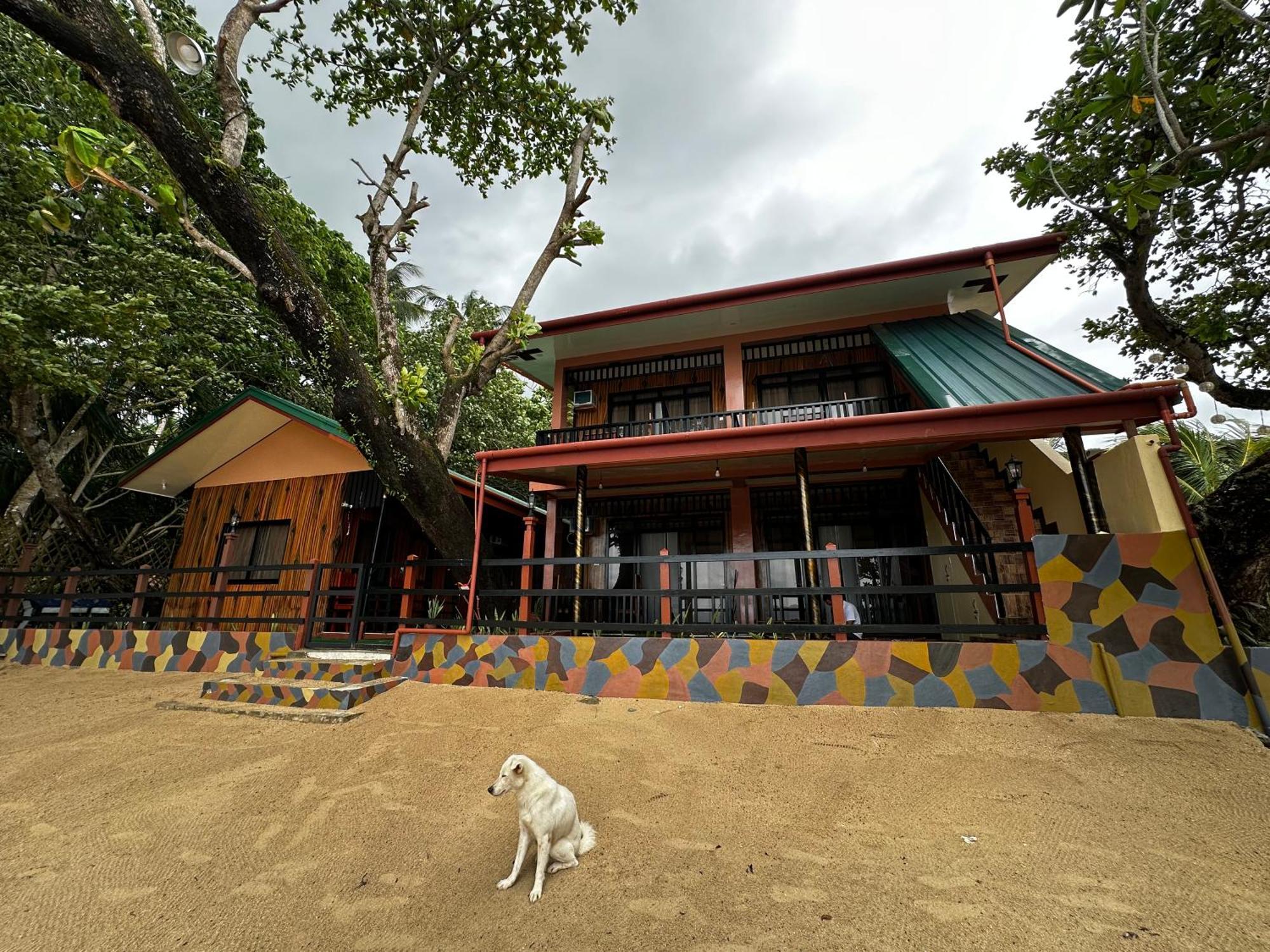 Fabregas Beach Cottages El Nido Exterior photo